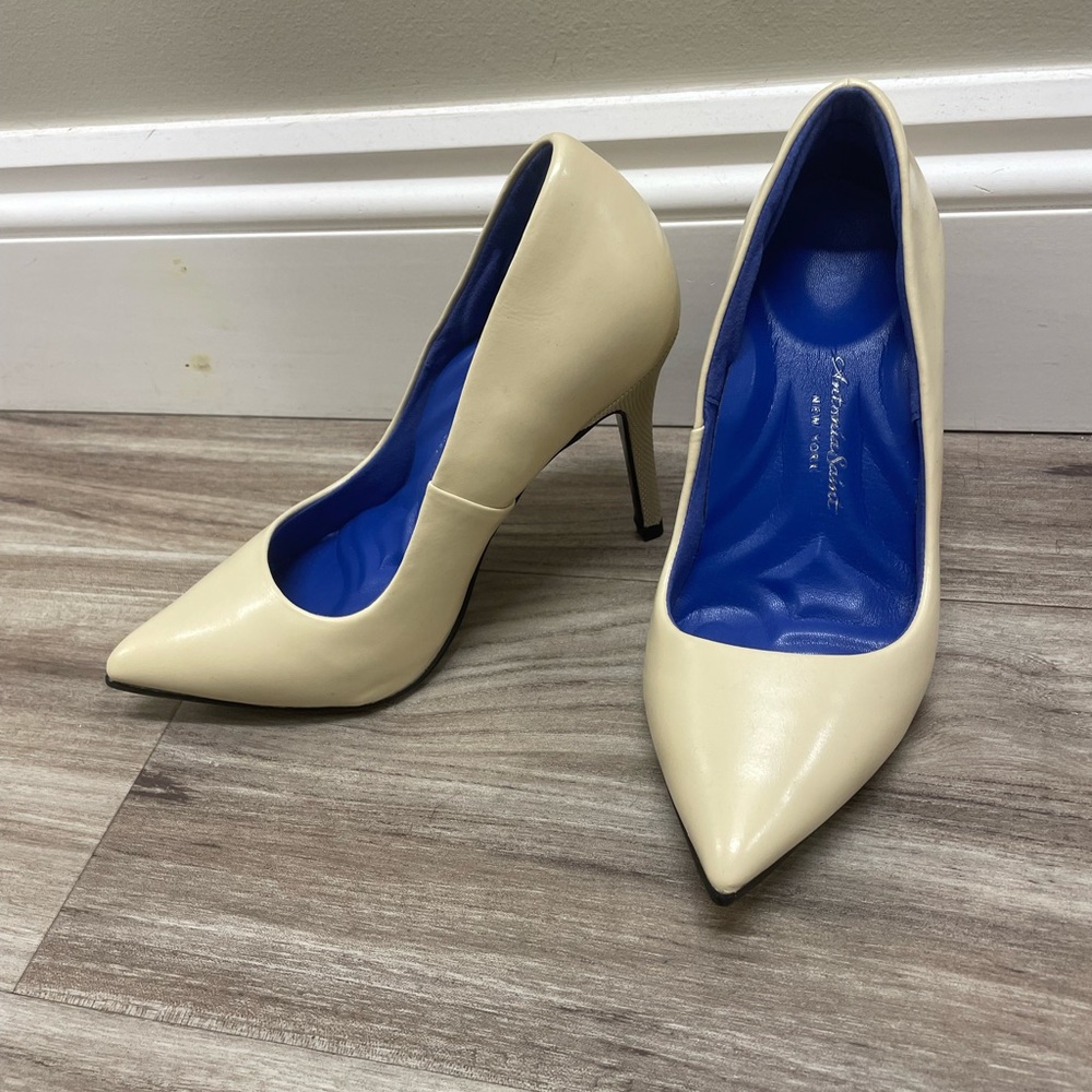 Antonia Saint Nude Cushioned Heel Size 5